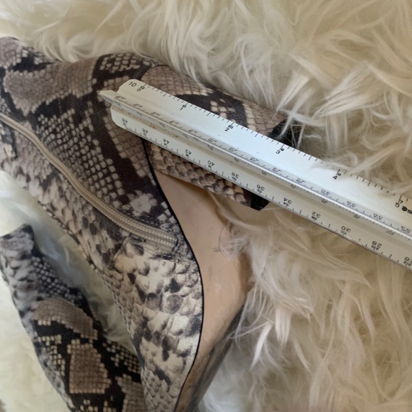 🤍Steve Madden Snake Print Sock Boot🤍 - Picture 6 of 7